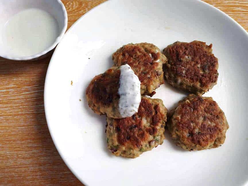 Chicken Kafta patties served with yogurt garlic white sauce